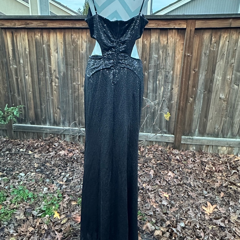 Sizzling Hot Formal Gown - Picture 9 of 12